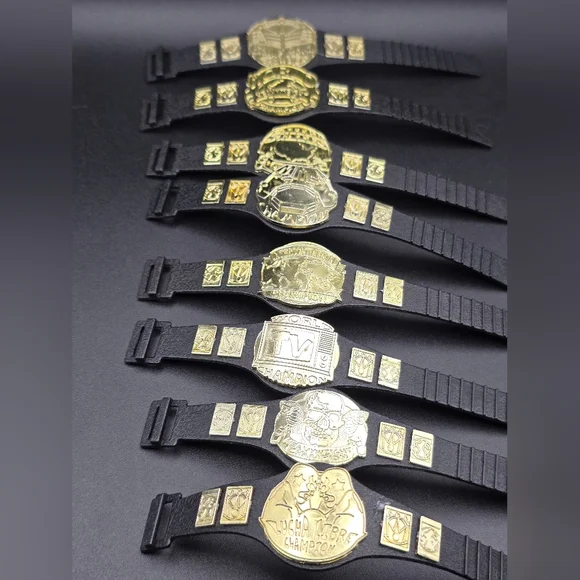 Set 8 Championship WWE And AEW. Black and Gold Champion Wearable - Picture 4 of 7